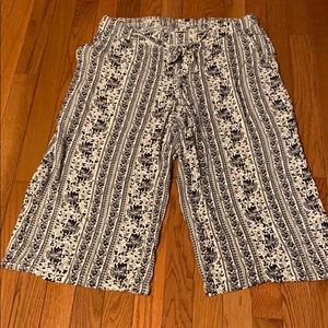Capris summer pants with POCKETS